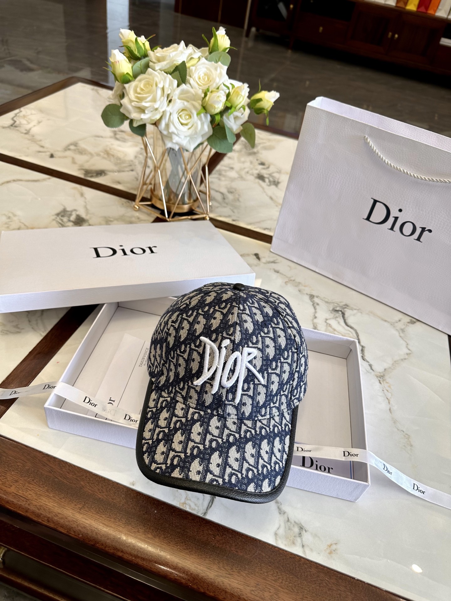 dior hat model 08